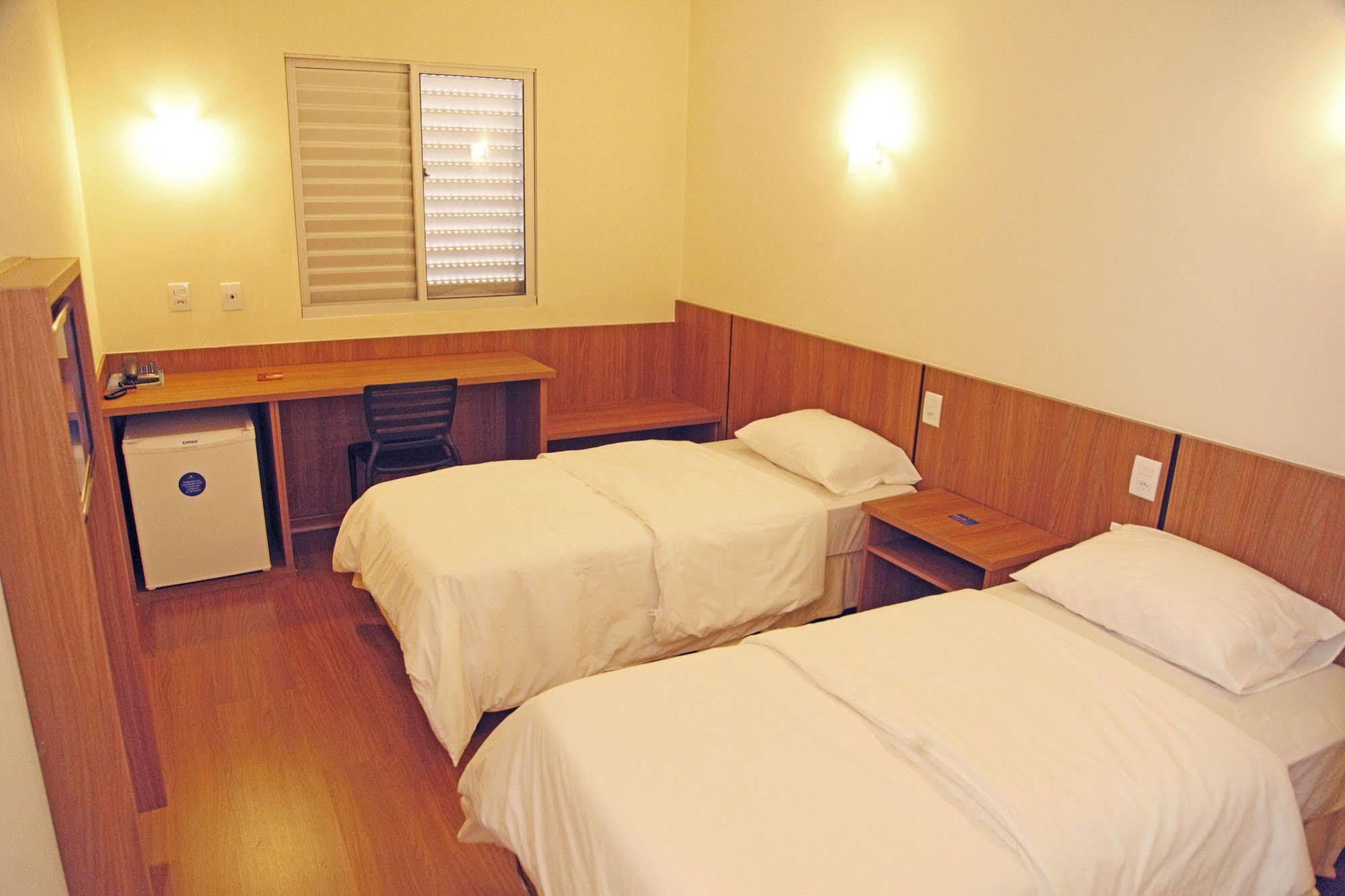 Hotel Bernal Economico 3*