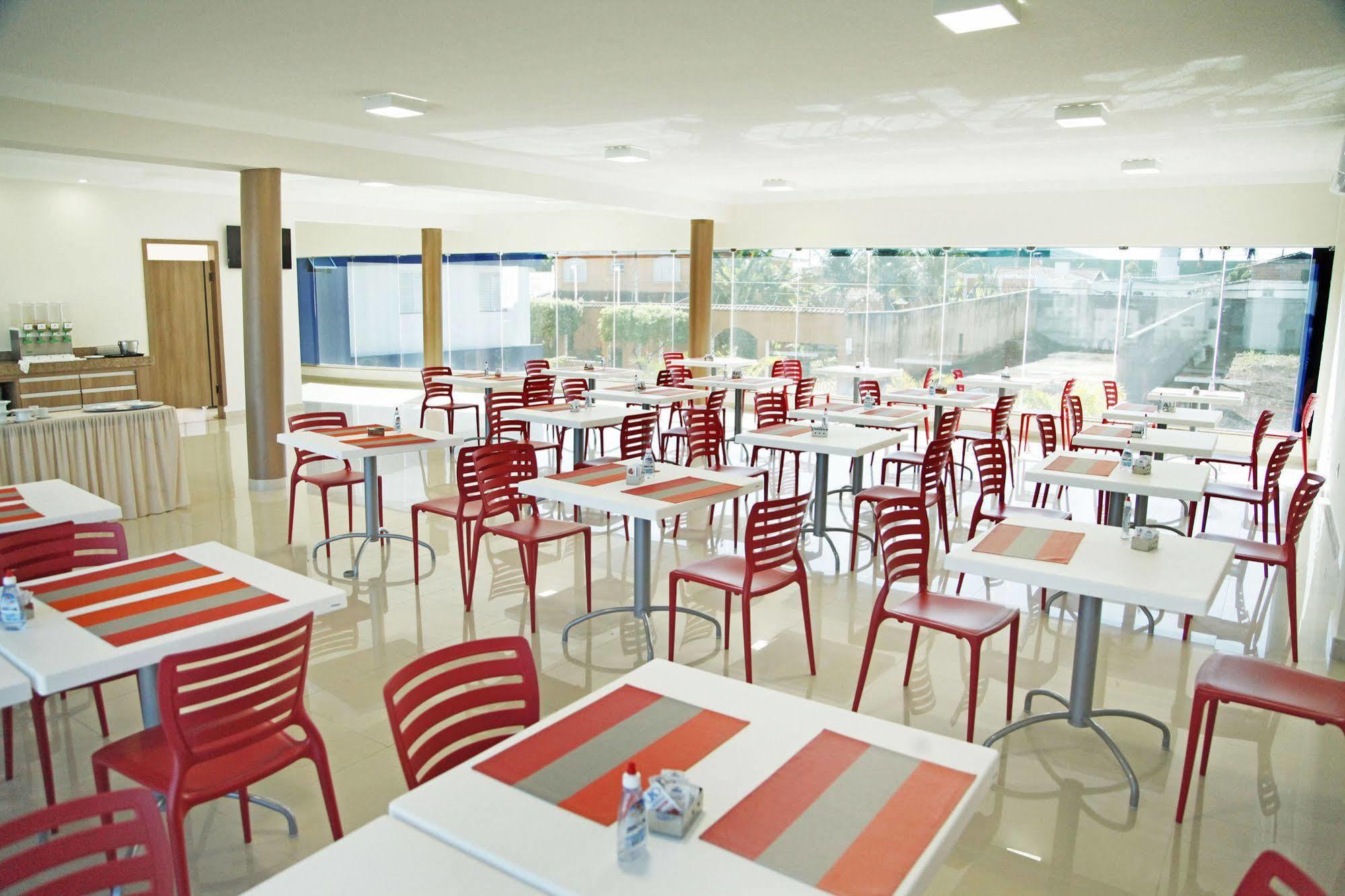 Bernal Economico Hotel Ituiutaba